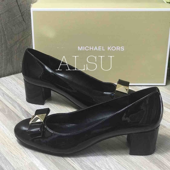 Michael Kors Shoes - SANTA’S DEAL 🎄 Michael Kors Aliza Flex Mid Pump Patent Womens AUTHENTI Size 7.5